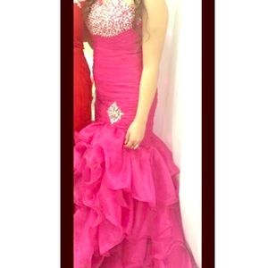 Used once & Dry cleaned